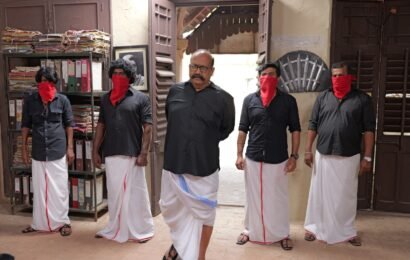 பாலாஜி சக்திவேல் நடிப்பில் ‘ஆஃப் தி ரெக்கார்ட்’… 12 நிமிடங்களில் பரபரப்பான அனுபவம்! பாலாஜி சக்திவேல் நடிப்பில் ‘ஆஃப் தி ரெக்கார்ட்’… 12 நிமிடங்களில் பரபரப்பான அனுபவம்!