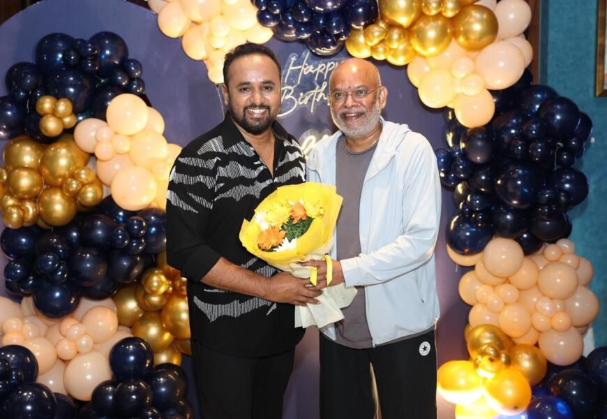 நட்சத்திரங்கள் பங்கேற்ற சக்திவேலன் பிறந்தநாள் கொண்டாட்டம்! நட்சத்திரங்கள் பங்கேற்ற சக்திவேலன் பிறந்தநாள் கொண்டாட்டம்!