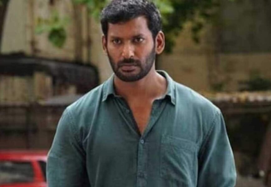 நடிகர் விஷால் விழாவில் கரப்பான் பூச்சி நடிகர் விஷால் விழாவில் கரப்பான் பூச்சி