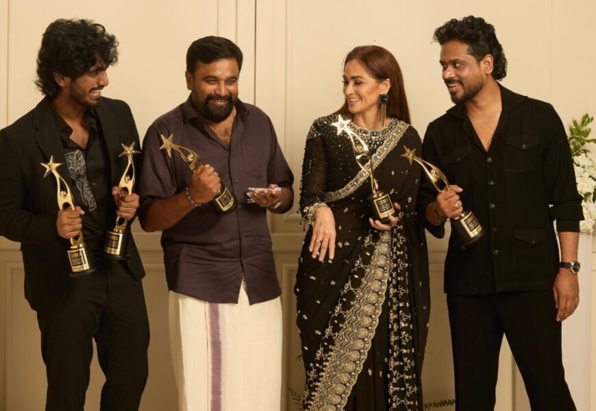சைமாவில் 6 விருதுகளை அள்ளிய “டூரிஸ்ட் ஃபேமிலி” – குவியும் பாராட்டு! சைமாவில் 6 விருதுகளை அள்ளிய “டூரிஸ்ட் ஃபேமிலி” – குவியும் பாராட்டு!