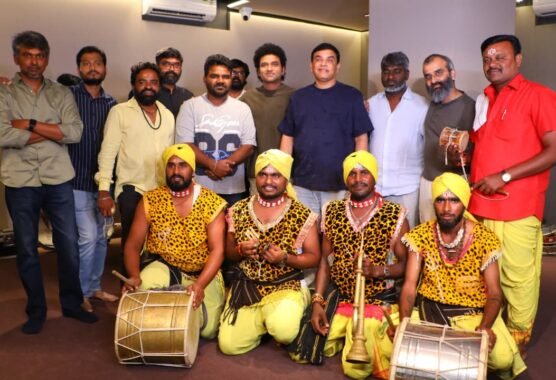 இசை உலகில் புதிய முயற்சி – 100 நாட்டுப்புறக் கலைஞர்களுடன் தேவி ஸ்ரீ பிரசாத்!